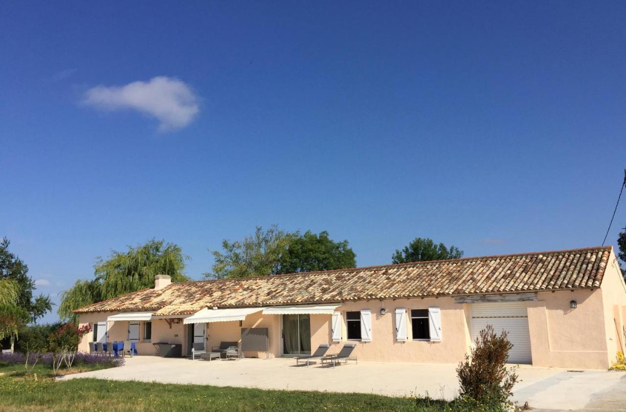 La Sainte Agnante Et Ses Roselieres Saint-Sorlin-de-Conac Exterior foto